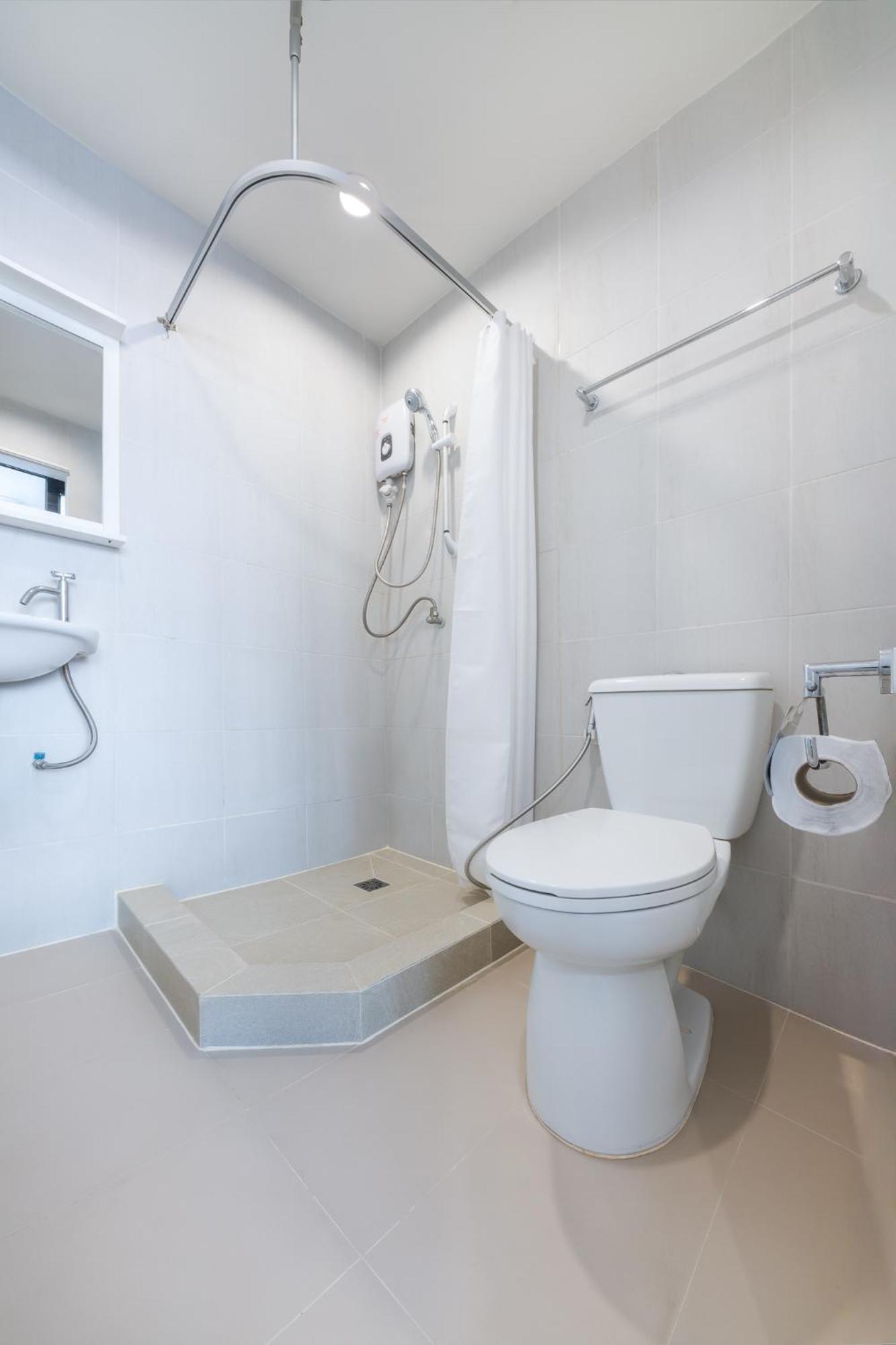 Platinum Deluxe Shopping Apartments Бангкок Екстер'єр фото