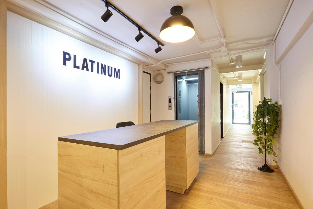 Platinum Deluxe Shopping Apartments Бангкок Екстер'єр фото